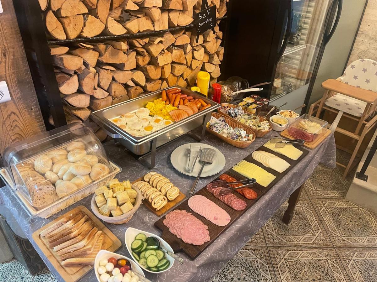 Sobe App Moj Hir Bed And Breakfast Ястребарско Экстерьер фото