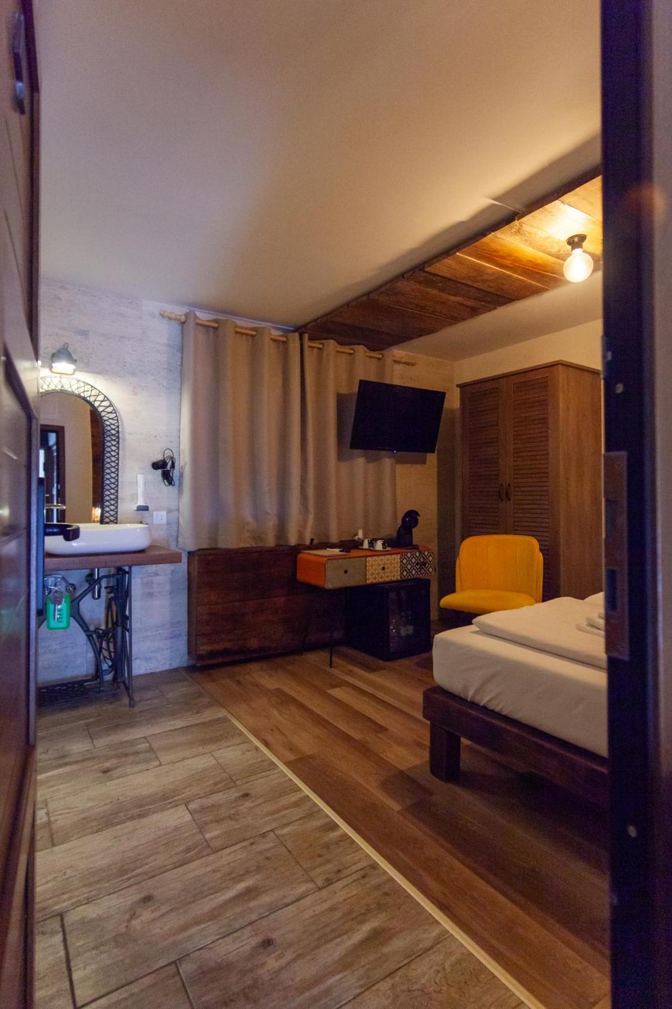 Sobe App Moj Hir Bed And Breakfast Ястребарско Экстерьер фото